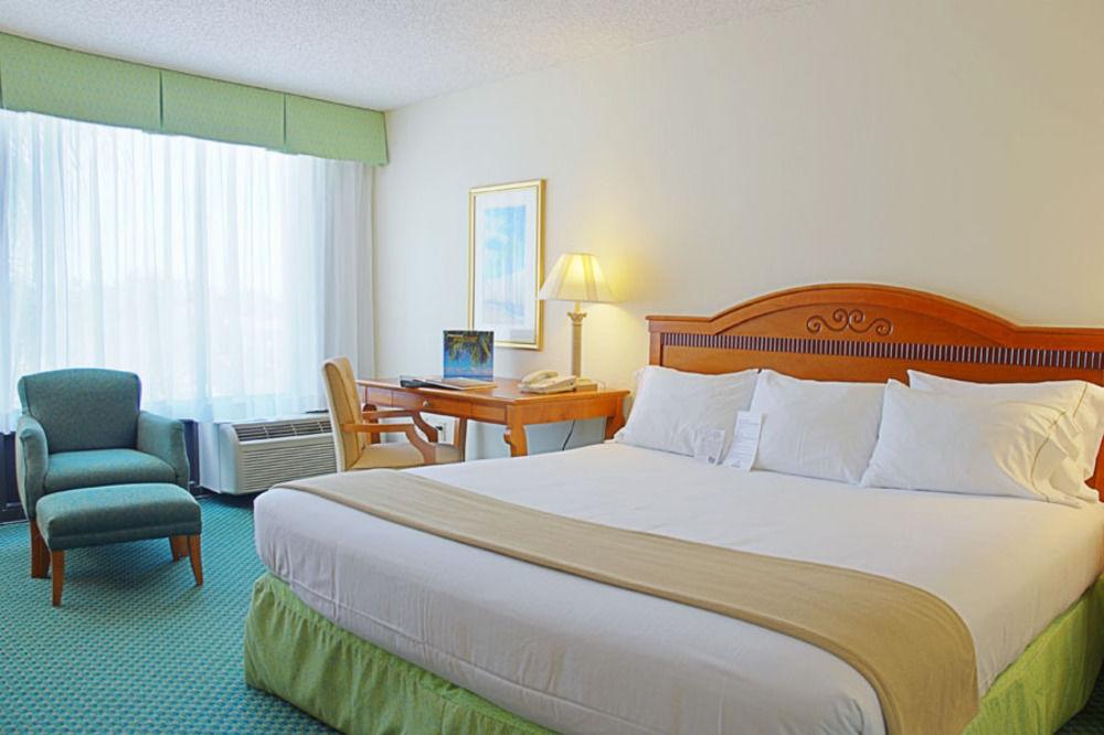 Holiday Inn Express Boca Raton - West By Ihg Екстериор снимка