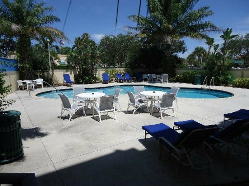 Holiday Inn Express Boca Raton - West By Ihg Екстериор снимка